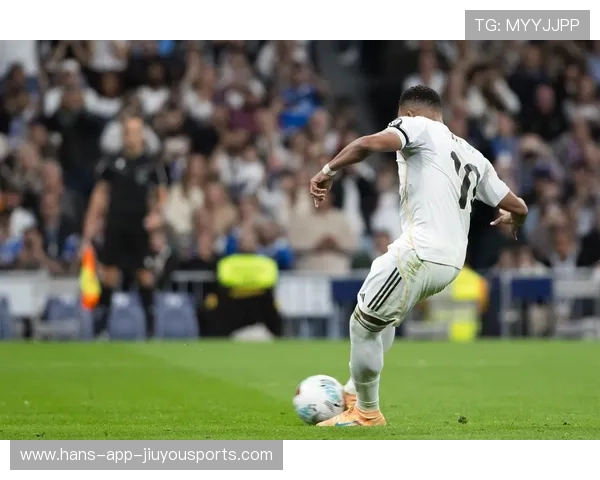 球员在比赛中创造精彩镜头成为社交平台热门短片，球员集锦怎么做