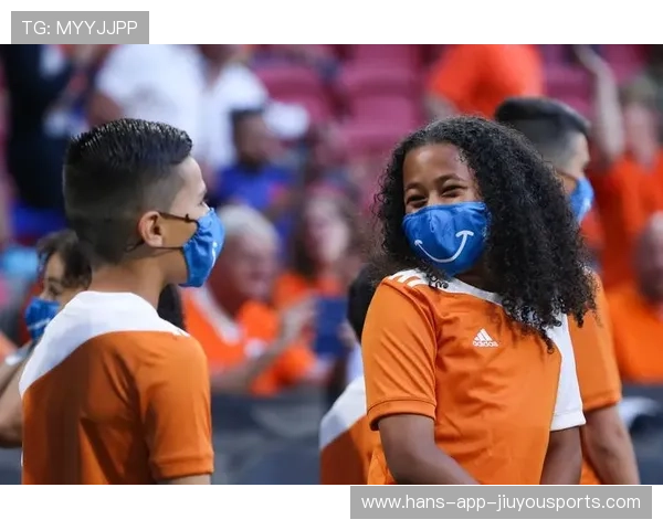 谁说球童没前途？NCAA冠军用行动打脸！，nba球童