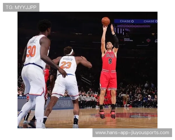 关键回合强攻得手实现反超